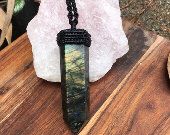 Labradorite crystal point, Macrame necklace, adjustable length, handmade gift