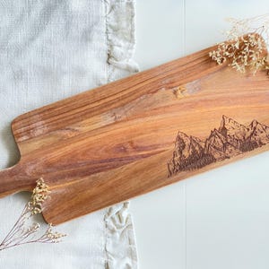 Custom Engraved Acacia Cutting Board, Food Safe and Ready to Use Custom Charcuterie Board, Wedding Present, Engagement Gift