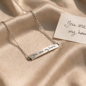 Collar minimalista personalizado con nombre • barra plateada•  collar con escritura a mano • regalo de Navidad • para ella •  EstudioTuyo