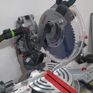Adapter for Bosch miter saw (GCM12SD); Festool D27 adapter; Bosch Click and Clean adapter; Bosch extraction adapter GAS 18V; GCM Bosch