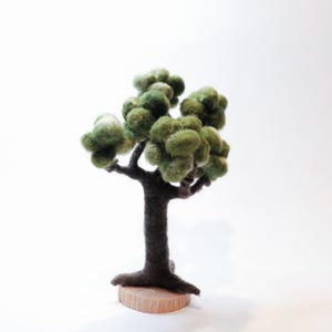 Made to order - 4 Seasonal felt tree - set of a tree trunk and 4 seasonal changeable felt leaves