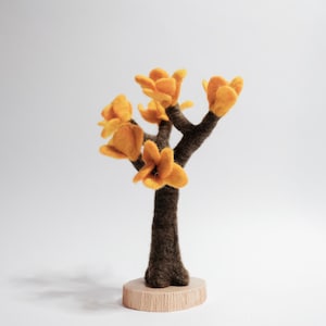 Seasonal felt tree - Autumn tree