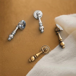 Teardrop Pendant Drawer Pull Vintage Style Cabinet Knob — Polished Chrome / Antique Brass