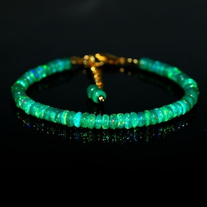 Bracciale con perle di opale di fuoco verde etiope naturale, perle di opale di fuoco multicolore, bracciale di cristallo delicato, bracciale di opale di fuoco raffinato, gemma di opale/