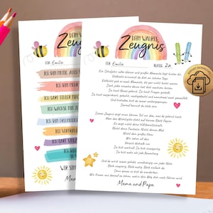 Könnte beinhalten: Zwei weiße Papierbögen mit einem bunten Aquarell-Regenbogen, einer Biene, einer Sonne und Sternen. Der Text lautet "Dein wahres Zeugnis" mit motivierenden Sätzen. Ein goldenes kreisförmiges Symbol mit einer Wolke und Download-Pfeil ist zu sehen.