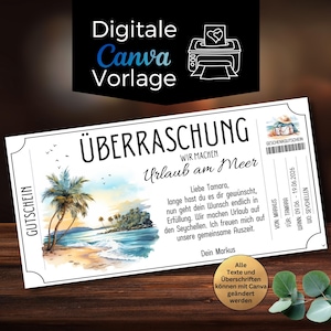 Könnte beinhalten: Ein weißer Gutschein mit den Worten "ÜBERRASCHUNG Urlaub am Meer" und einer Strand-Szenen-Illustration. Der Text "Digitale Canva Vorlage" steht oben. Der Gutschein enthält Text auf Deutsch und eine kleine Illustration eines Druckers.