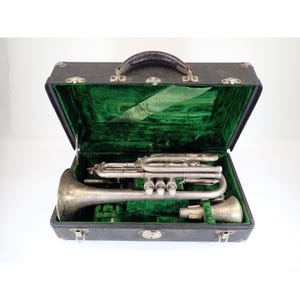 Corneta vocal C.G. Conn C-D-B bemol, rara, de época, de 1912, número de serie 123313 - Restaurada imagen 1