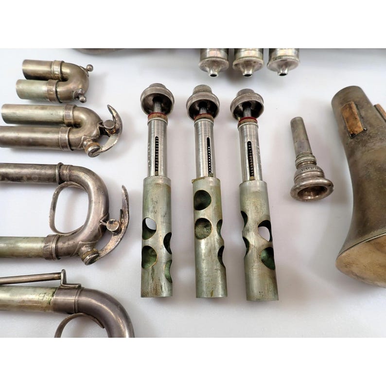 Corneta vocal C.G. Conn C-D-B bemol, rara, de época, de 1912, número de serie 123313 - Restaurada imagen 5