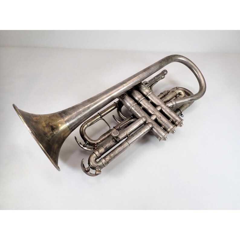 Corneta vocal C.G. Conn C-D-B bemol, rara, de época, de 1912, número de serie 123313 - Restaurada imagen 18