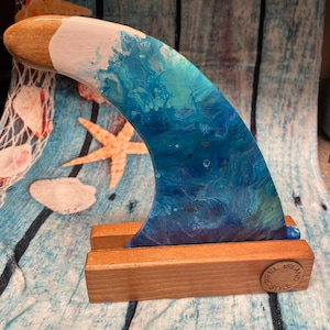 Wood surfboard fin with stand