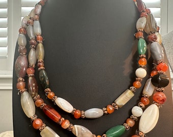 SEMI-PRECIOUS STONE necklace  multicolored with Jade