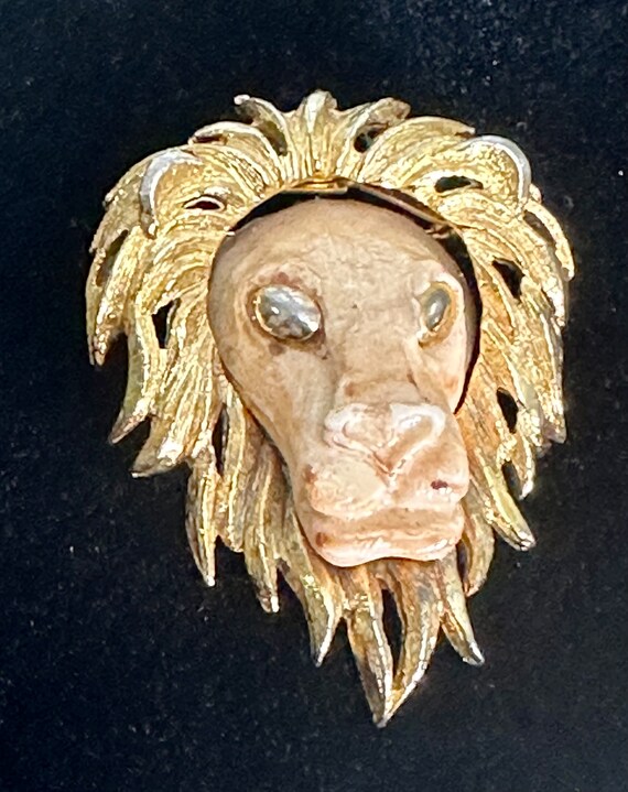 Lion head brooch - see the roar! Beautiful gold s… - image 10