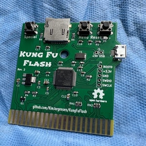コモドール C64 / C128 用カンフー フラッシュ カートリッジ
