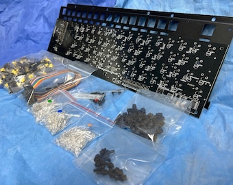 MechBoard64 LED Commodore mechanisch toetsenbord - kitversie