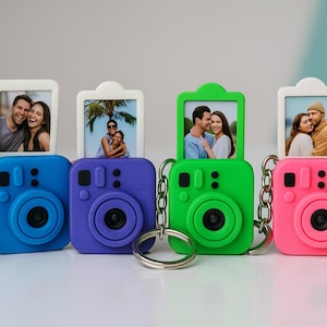 Custom Mini Camera Keychain with Personalized Photo – Unique Engaging Gift for Photographers & Loved Ones, Customizable Memory Keepsake