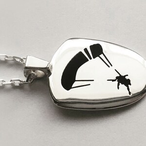 Skydive pendant. Skydiver