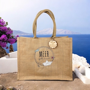 Jute Tasche mit wunderschönen Motiv  bestickt. Markt Tasche , Strandtasche, Geschenkidee, Maschinenstickerei