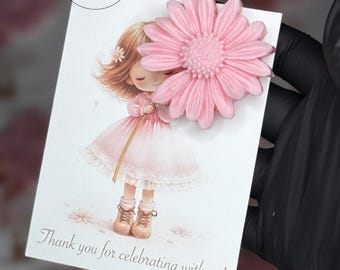 Rosa Gänseblümchen-Blumen-Seifen-Bevorzugung | Geschenk zur Geburt