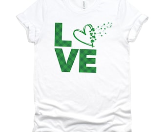 Love Shamrock Heart St Patrick's Day Shirt