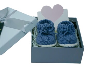 Cozy Winter Baby Gift | Unisex baby set | Handmade Crochet Baby Booties with Blank Holiday Greeting Card for Special Message