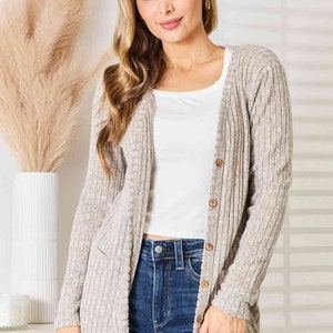 Button-up Cardigan with Pockets, womens cardigan, fall cardigan, fall clothing, fall outfit, khaki cardigan with pockets