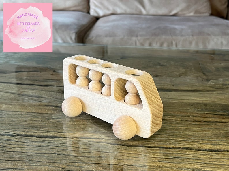 Houten speelgoedbusje, houten rollend autospeelgoed, houten Montessori kinderspeelgoed, doe-het-zelf aanpasbaar speelgoed, houten puzzelwagen met figuren afbeelding 2