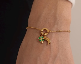Round Carabiner Bracelet: Dainty Waterproof Charm Holder Jewelry