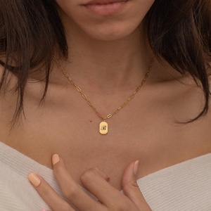 Collar con inicial personalizada, colgante con letra grabada, collar con nombre chapado en oro, regalo personalizado para mamá y dama de honor.