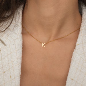 Collar inicial, joyería con nombre personalizado, regalos de collar de letras para mamá, regalo de cumpleaños, joyería de dama de honor personalizada, collar impermeable