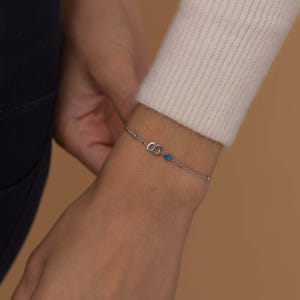 Pulsera con letra de piedra de nacimiento, pulsera con inicial del mes de nacimiento, regalo para el día de la madre, joyería navideña, pulsera con piedra de nacimiento familiar, piedra preciosa personalizada