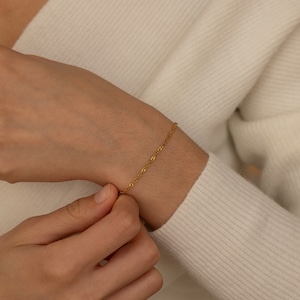 Twist Singapore Bracelet, Everyday Chain Bracelet, Twisted Chain Bracelet, Thin Gold Bracelet Simple Bridesmaid Gift for Her Stacking