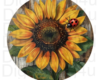 Op de afbeelding: Een felgele zonnebloem met een lieveheersbeestje op een houten achtergrond.