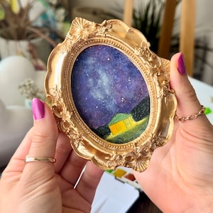 Dipinto a guazzo con cielo stellato in cornice vintage / Originale opera d'arte murale celeste / Decorazione retrò per la casa ispirata alla natura / Regalo unico per il soggiorno