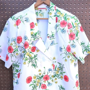 Vintage Plus Size Women&#39;s Wildflower Floral Short Sleeve Double Breasted Blouse Size 16