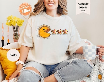 Comfort Colors® Pumpkin Pie Chasing Shirt: Lustiges Thanksgiving-T-Shirt, Thanksgiving-Humor-T-Shirt, Kürbissaison-Shirt, Herbst-Vibes-T-Shirt