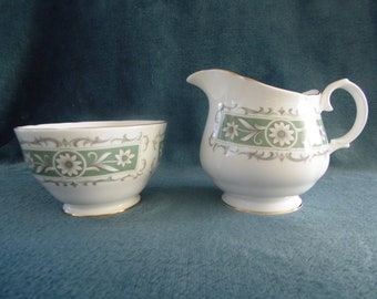 ロイヤルダッチェス クリーマー＆シュガーボウル：ファインチャイナ