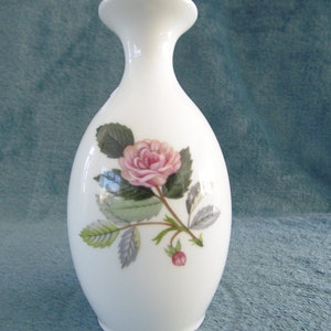 Wedgwood Hathaway Rose Mini Bud Vase 1960s