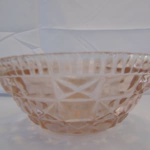 Rose pink Art Deco pressed glass bowl