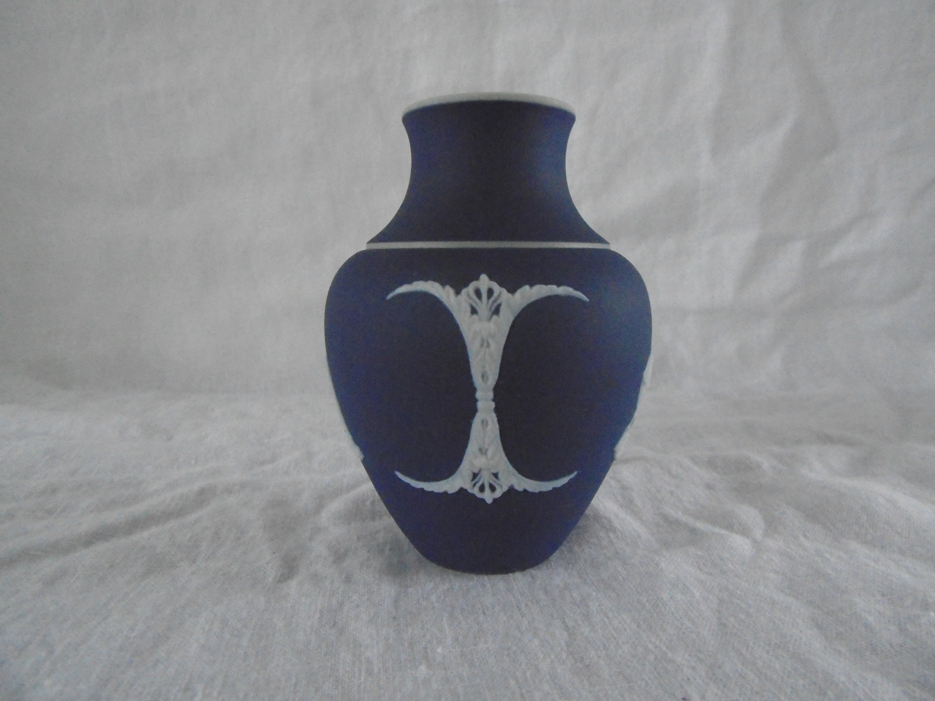 アダムス ジャスパーウェア バド花瓶 1891 - Etsy 日本