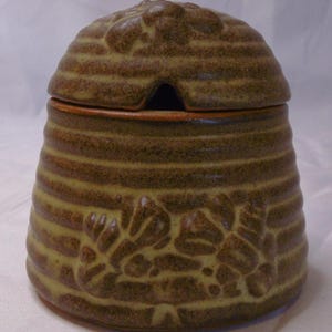 Charmouth Pottery Bikupa Honungskruka - Michael och Susan Hendrick 1970-talet