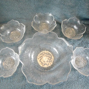 Beautiful French Arcorac Lotus Flower serving bowl and 6 individual bowls 1970s