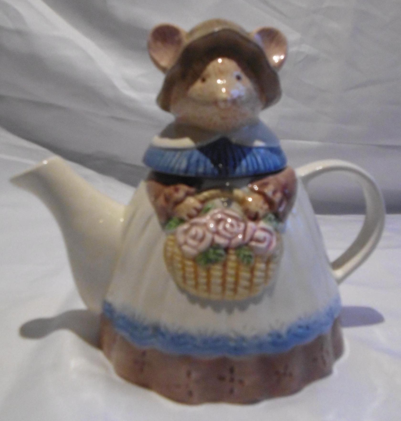 Lady Mouse With a Basket of Flowers Teapot 1980s - Etsy