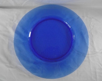 Platos base de cristal azul cobalto: Platos llanos italianos
