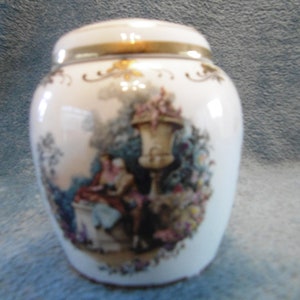 Lord Nelson Pot Pourri Lidded Jar - painted scene