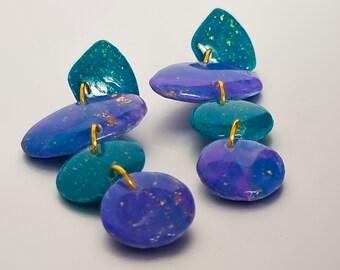 Pair of earrings in petroleum blue, blue and purple polymer clay with traces of handmade imitation gold leaf