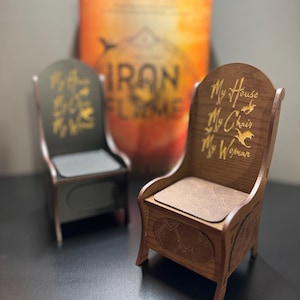 Fourth Wing Inspired Miniature Throne: Wooden Bookshelf Decoration