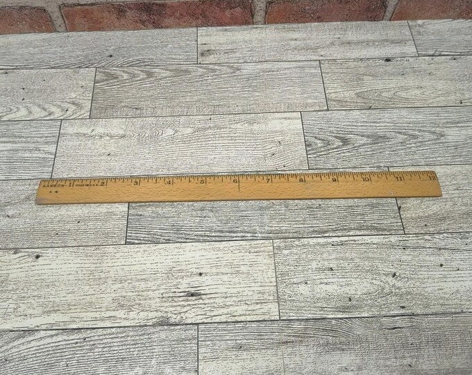 Vintage Aakron Wooden 12