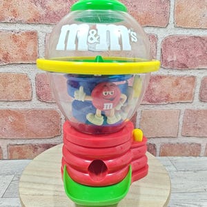 M&M&#39;s Gumball Machine Style 1991 Spin Spiral Dispenser Red Yellow Characters