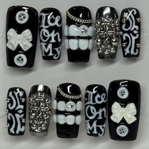 Ateez Ice On My Teeth Concert Press On Nails: Kpop Star Chain Design