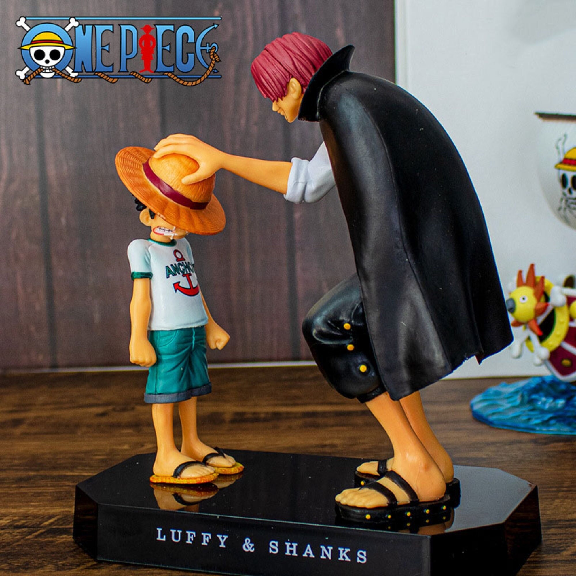 18cm One Piece LUFFY and SHANKS Anime Action Figure Toys 